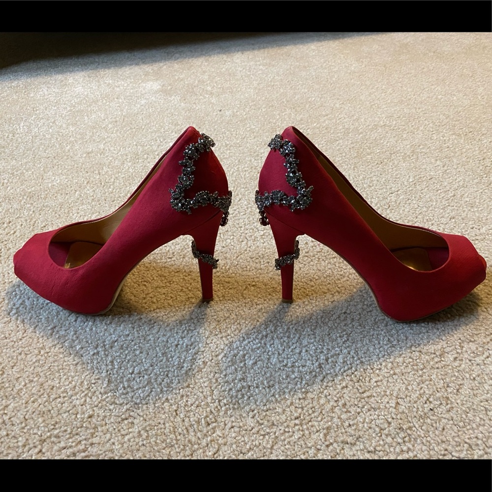 Badgley Mischka Fidel Red Peep toe Pumps